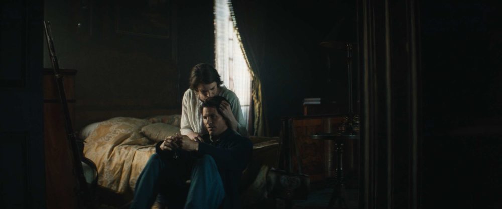 James Marsden playing a screaming solider on a battlefield in the civil war.