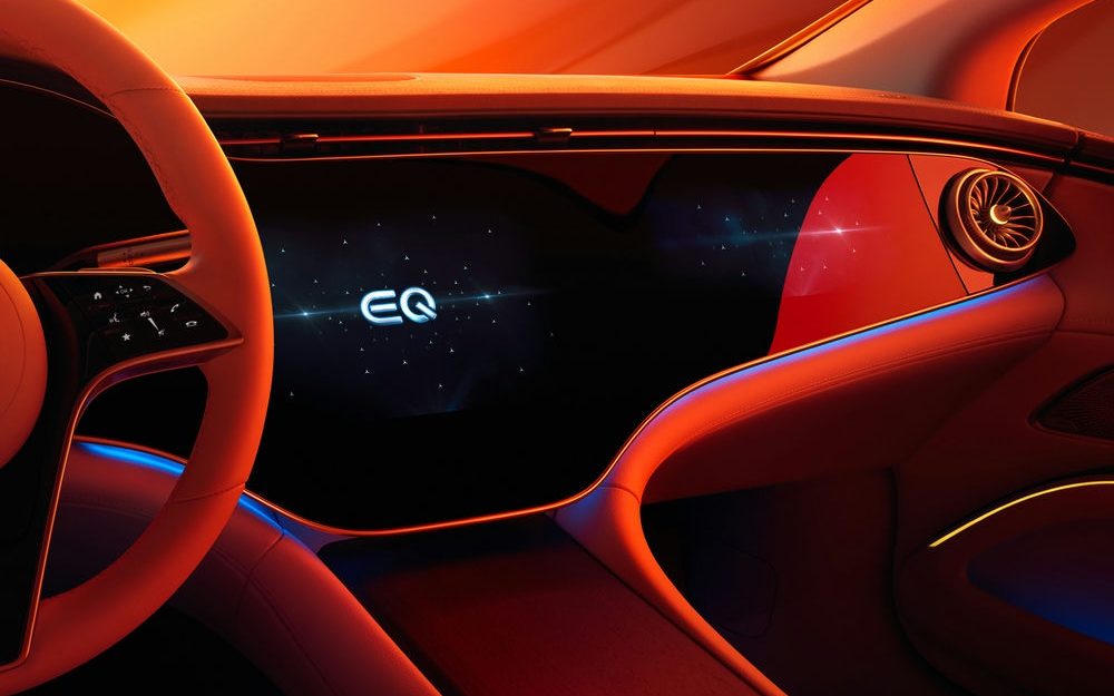 The hyperscreen of the Mercedes EQS shot by Amos Fricke at the Halostage with Adrian Weber.